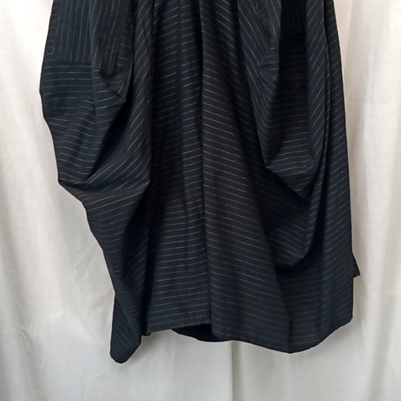 L. Hanna for La Tournee' bubble pants in black with white stripes size 2. - Picture 4 of 8